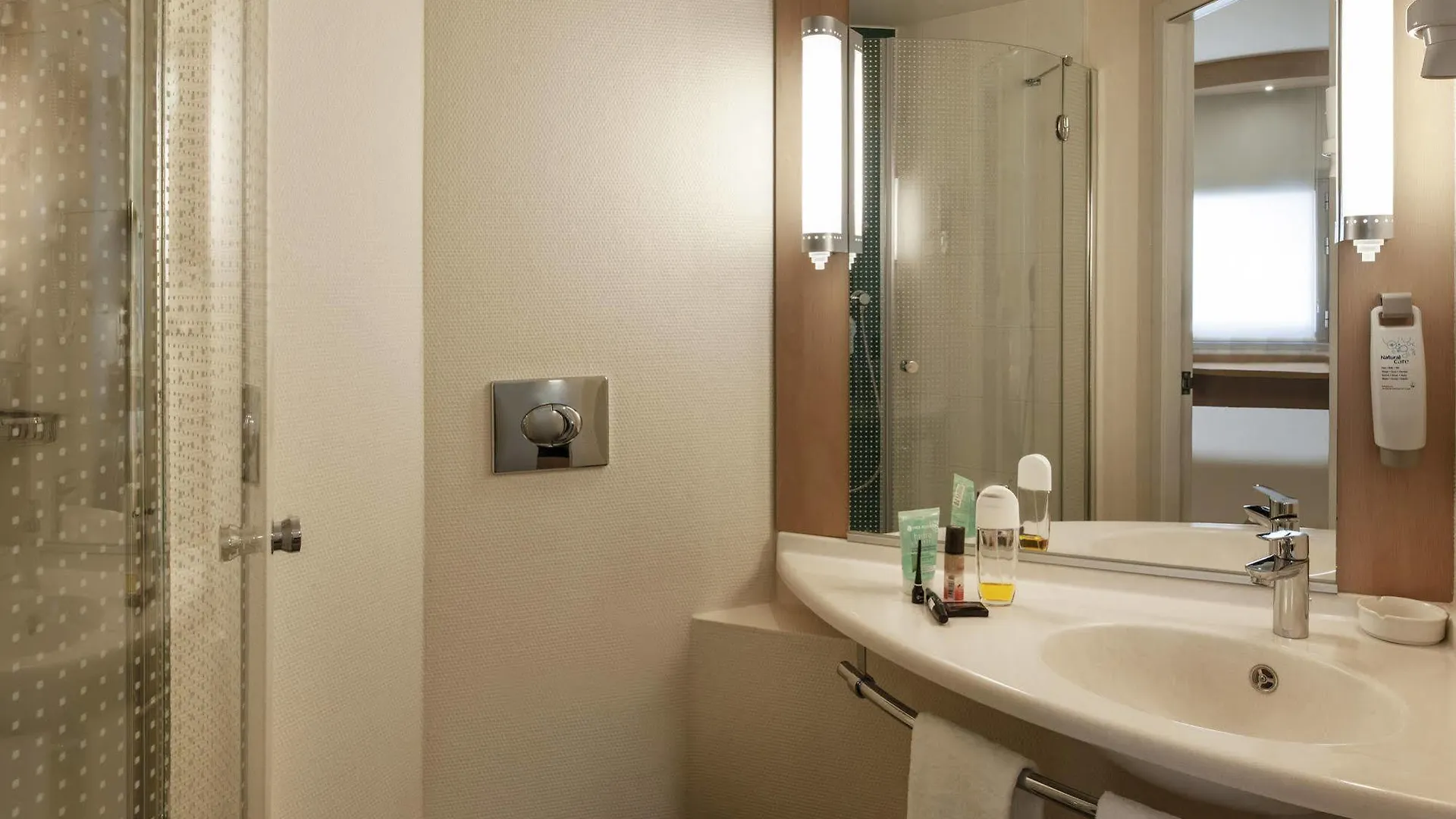 Ibis Istanbul Zeytinburnu Hotel 3*,